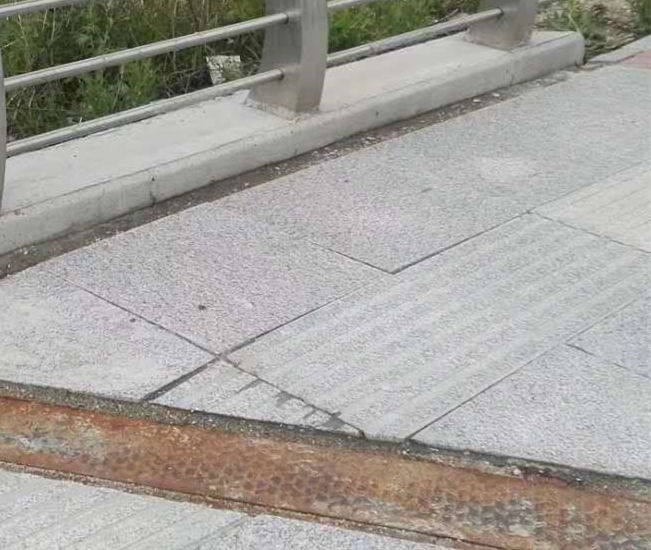 道路安全护栏结实可靠