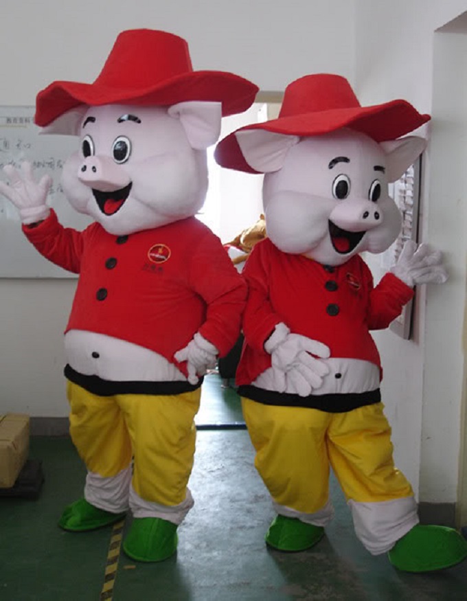 时尚人偶服装定制厂家,套头玩偶服手艺好