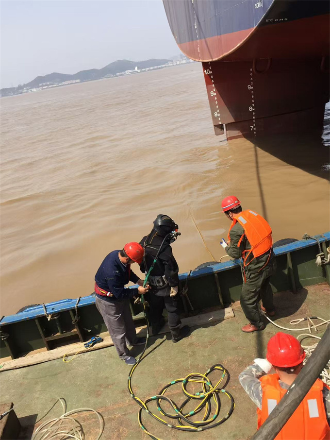 蛙人水鬼公司<水下电焊焊接>-降低施工成本优势