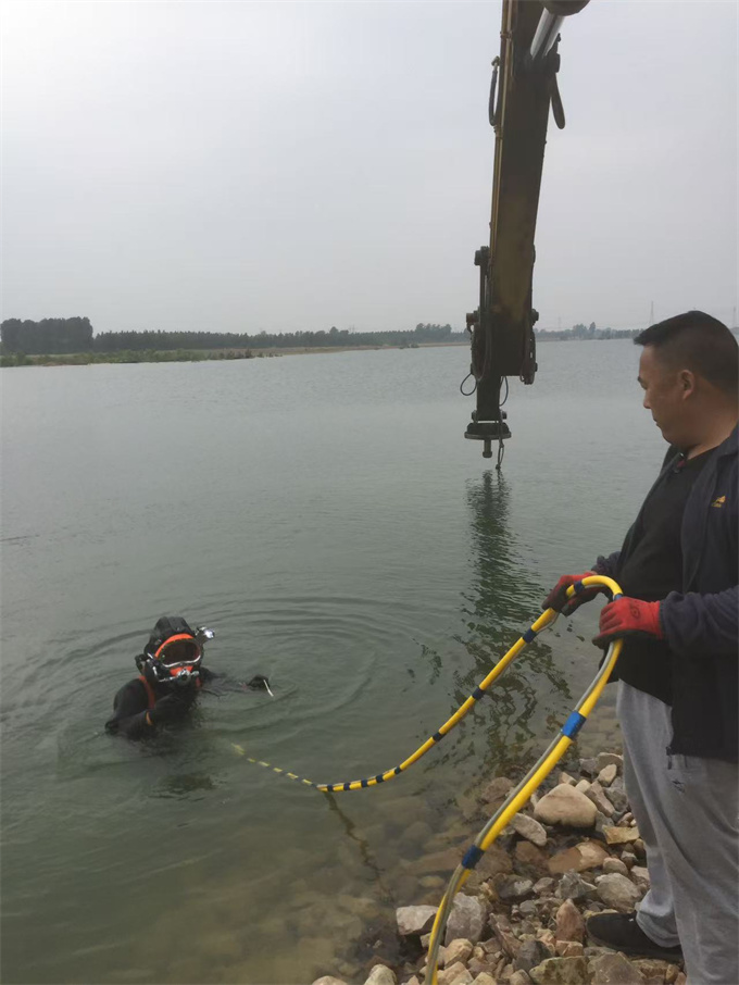 水下加固桥桩桥墩欢迎来电
