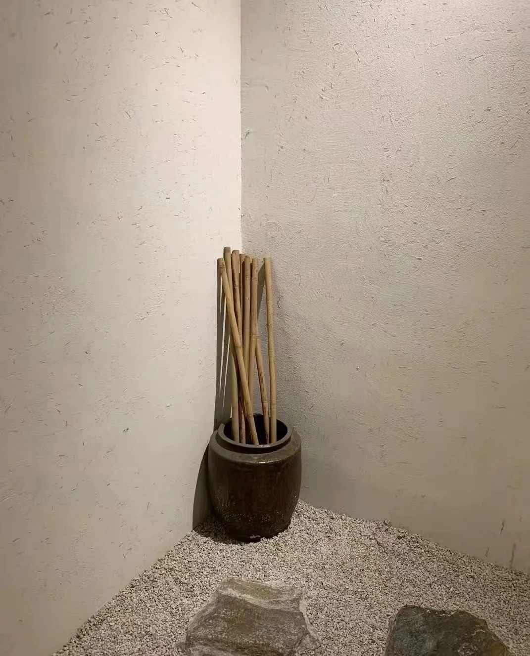 仿夯土稻草漆，艺术涂料厂家，农家小院改造，仿夯土肌理漆施工价格本地厂家
