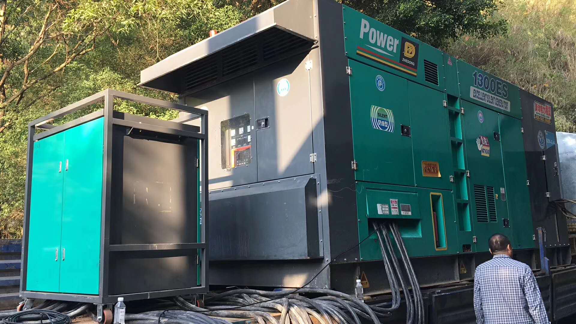 发电机/UPS电源出租租赁（24小时发电）500KW/600KW/700KW/800KW发电机出租电话厂家案例