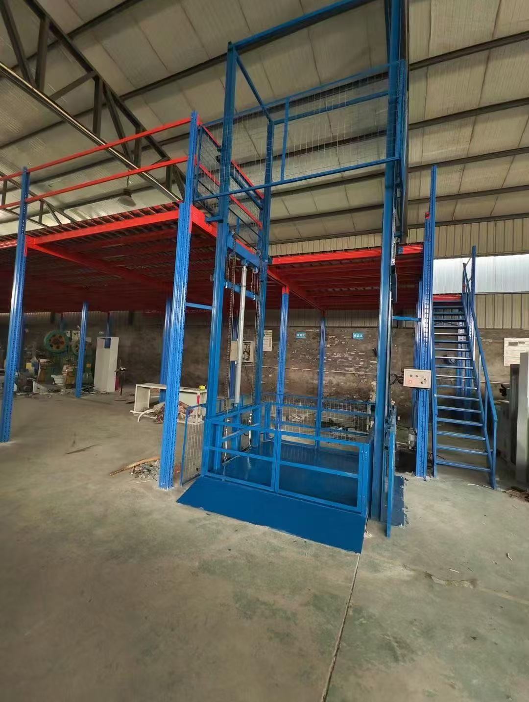 【天津】(本地)导轨式升降机液压登车桥生产厂家价格公道合理