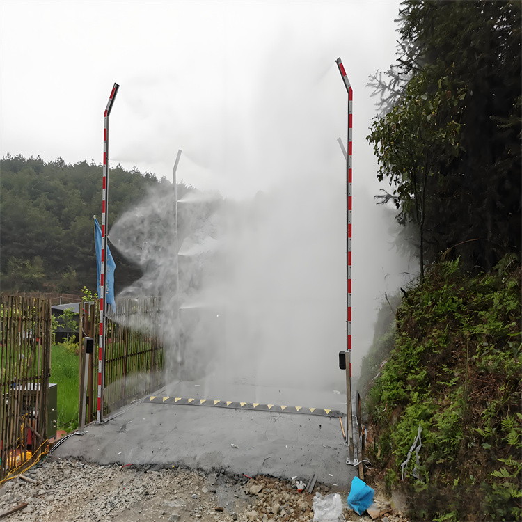 娄底《冷水江》 本地 牧场大门喷淋消毒设备基本介绍